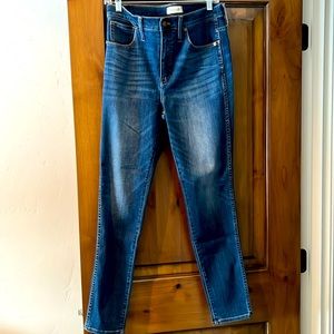 Great looking high-rise jeans from Madewell size 30